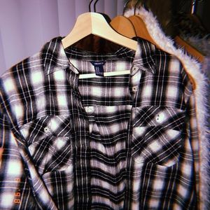 Cropped black and white flannel